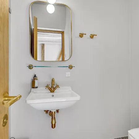 Daire 1 Bedroom Stunning In *